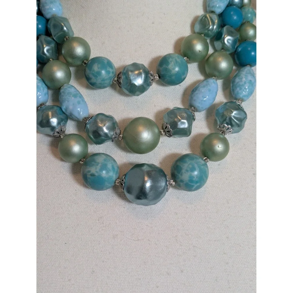 Vintage Japan Multi Strand Beaded Necklace In Faux Turquoise & Seafoam Green 14